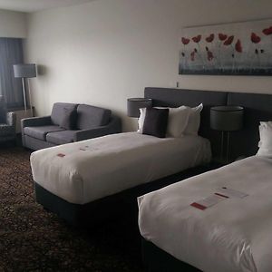 Calamvale Hotel Suites And Conference Centre